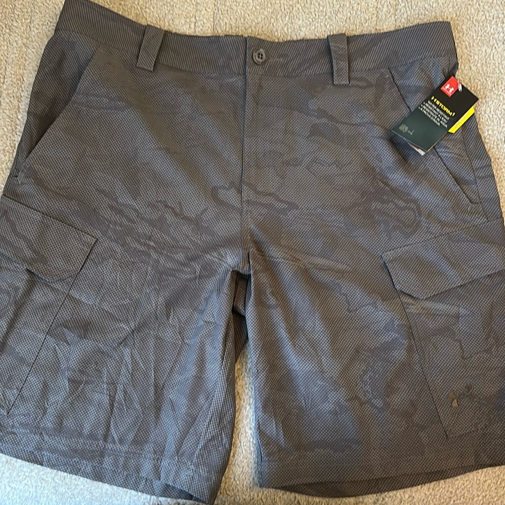 NWT Under Armour Mens Fish Hunter Cargo Shorts Sz 38 Graphite